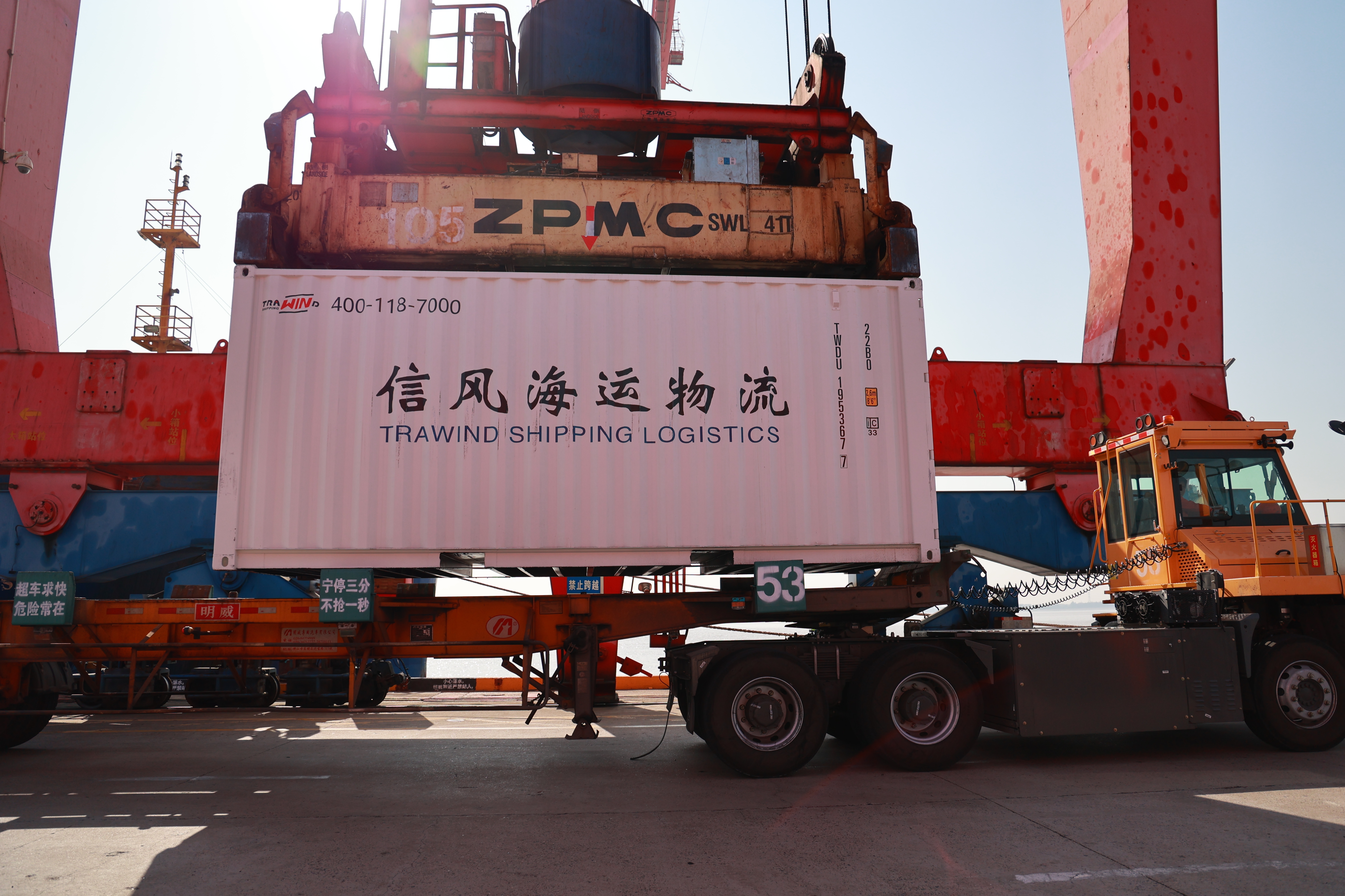 温丽海河联运业务量超万箱